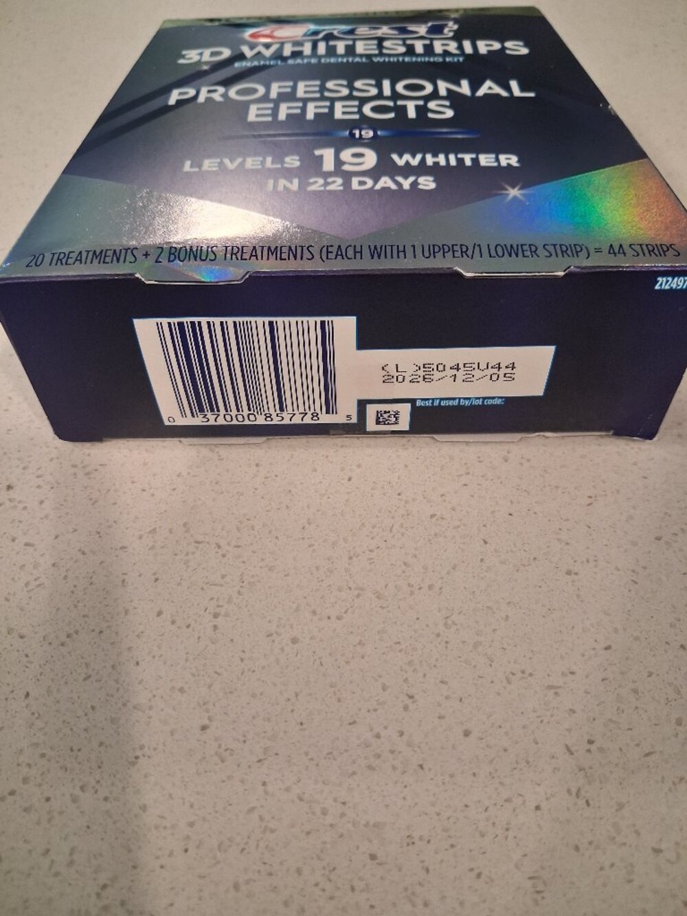 Crest 3D Whitestrips NWT - Picture 6 of 7